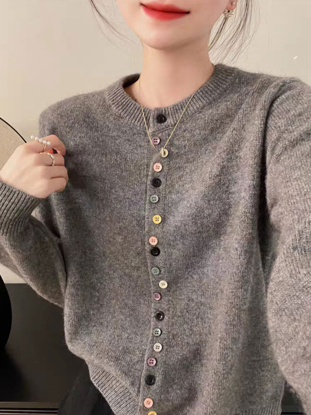 Aaliyah - Elegant Buttoned Knit Cardigan