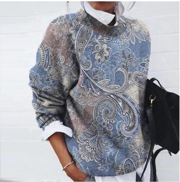 Amelia - Trendy Sweater