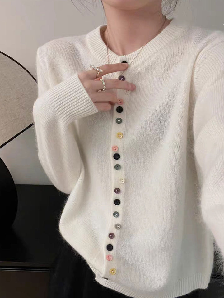 Aaliyah - Elegant Buttoned Knit Cardigan