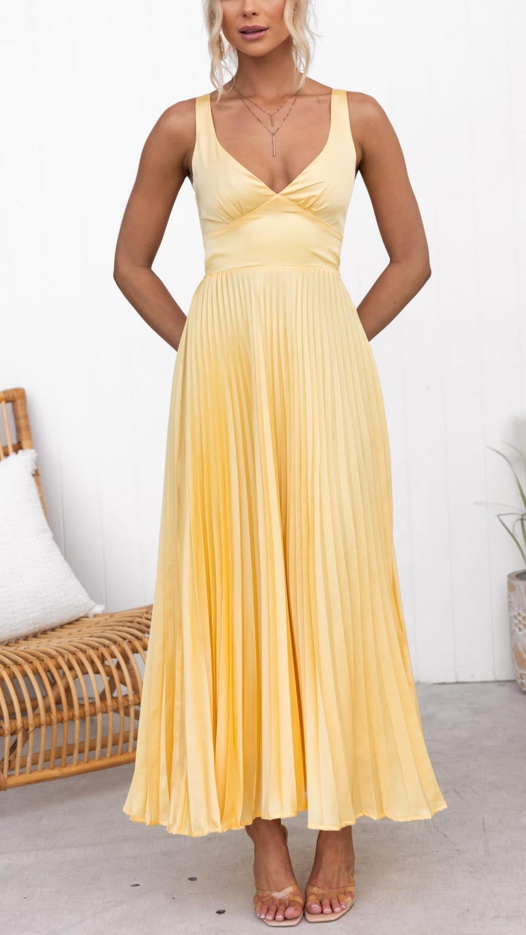 CHERRY - ELEGANT PLEATED MAXI DRESS