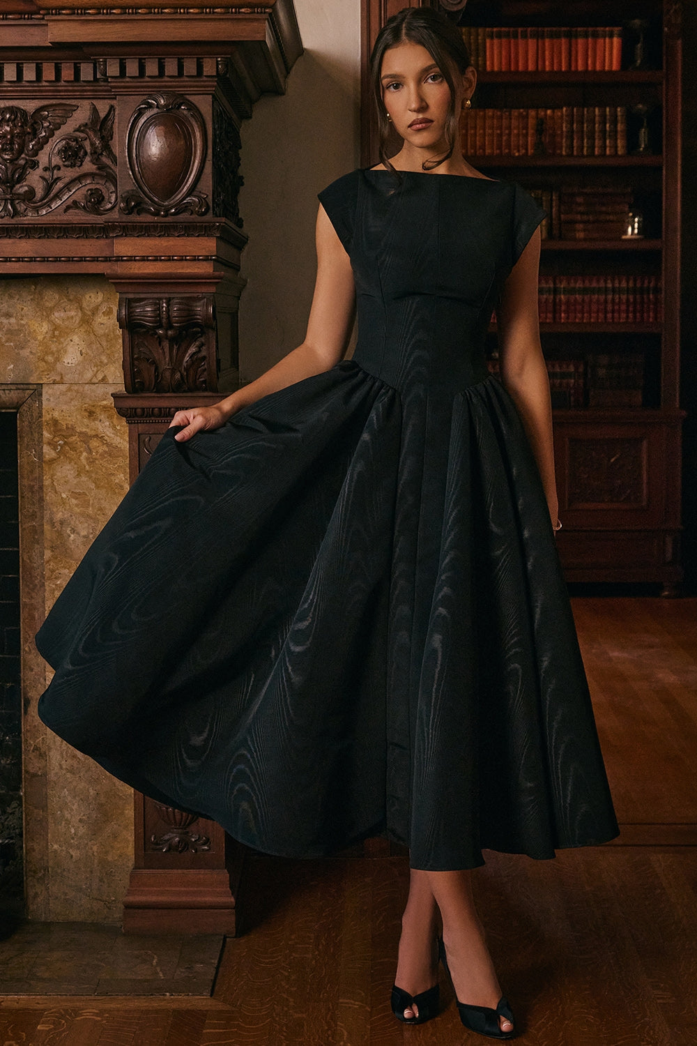 FRANCHESCA - GLAM BACKLESS DESIGN DRESS